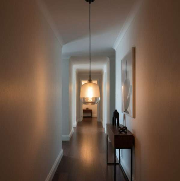 The-Helix-light-bulb-combines-a-striking,-coiled-filament-with-half-frosted-glass-fin-251329-(2)