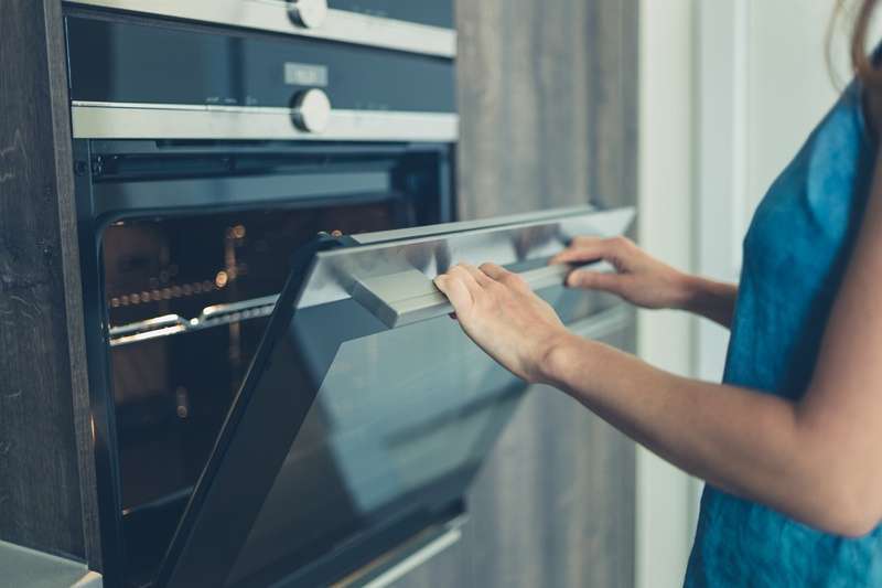 How to Change an Oven Light in 5 Easy Steps